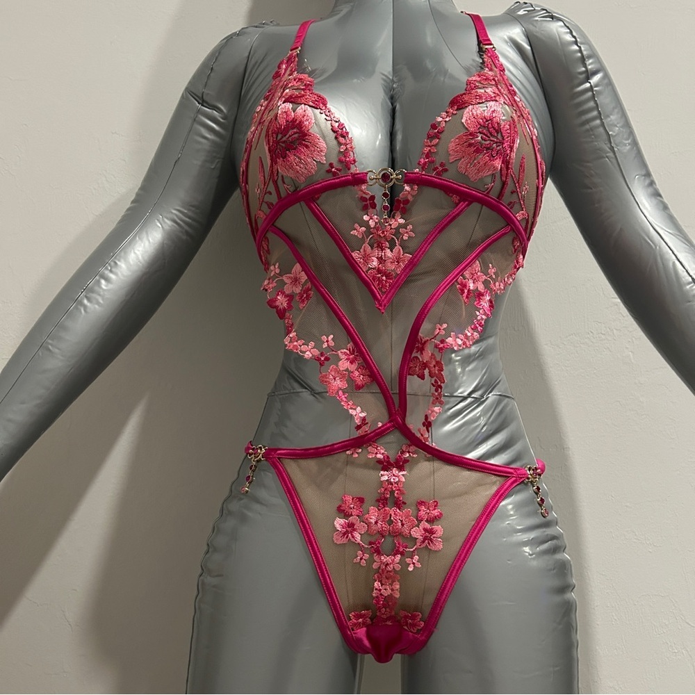 Honey Birdette Aluna Pink Floral Embroidered Sheer Lace Bodysuit US Small